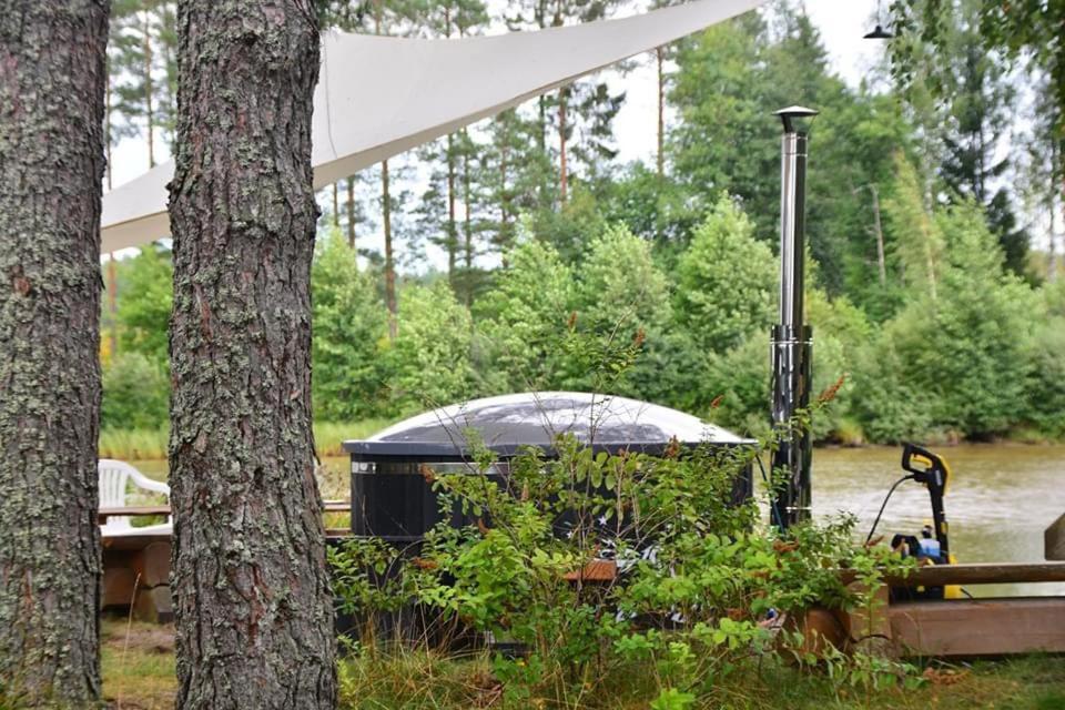 Viking House In The Tree! Jacuzzi, Sauna,Apkure! Lici  المظهر الخارجي الصورة