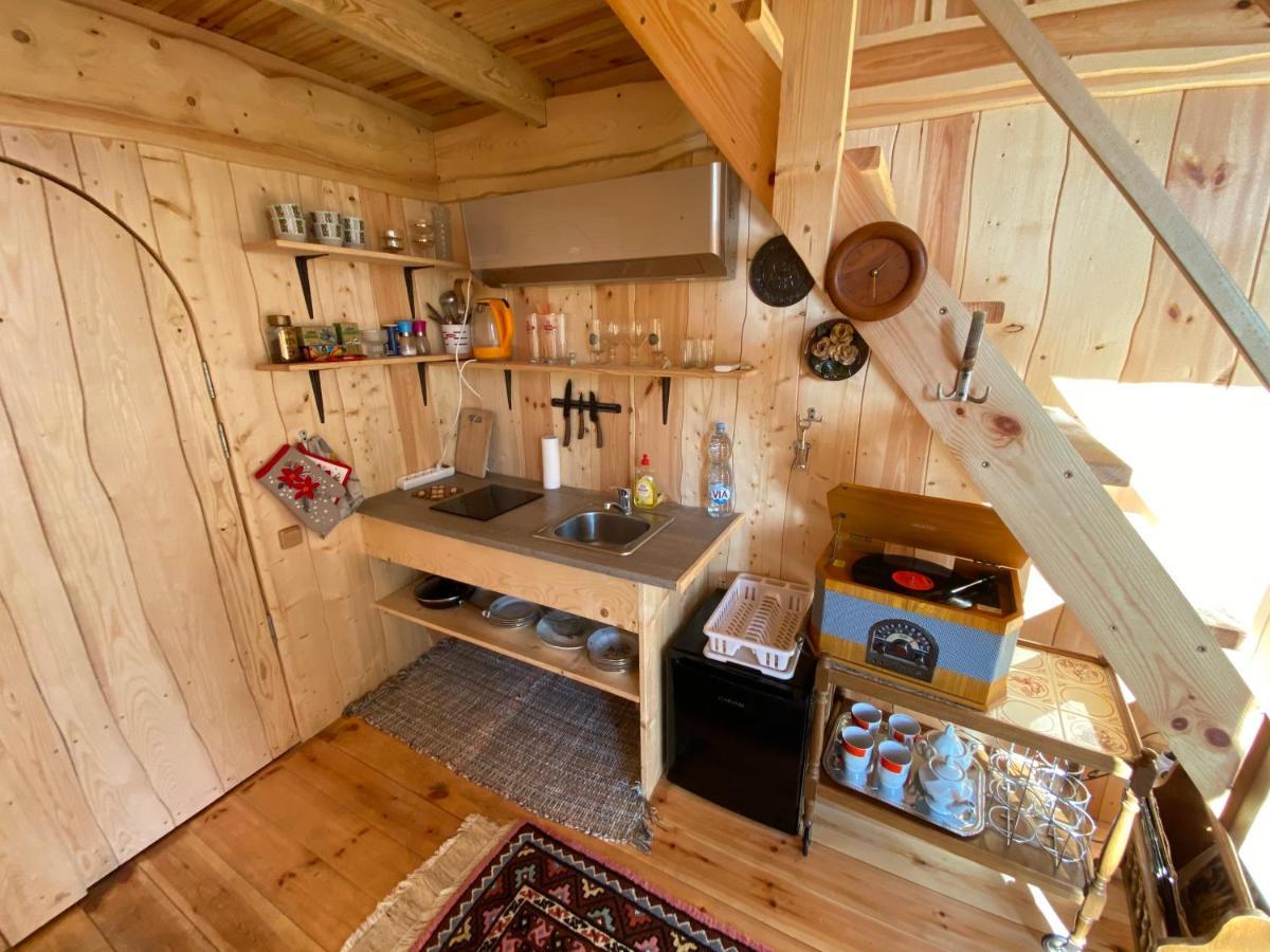 Viking House In The Tree! Jacuzzi, Sauna,Apkure! Lici  المظهر الخارجي الصورة